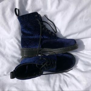 BLUE VELVET DR MARTENS